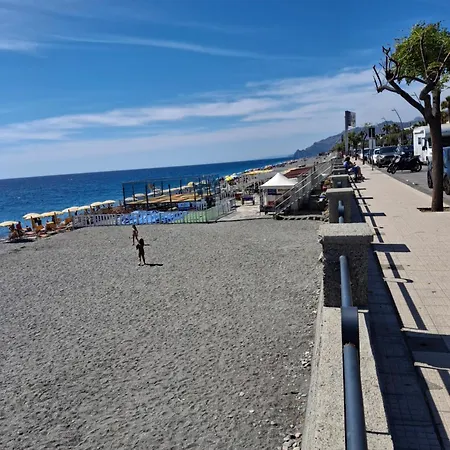 Bed and Breakfast Brezza Marina