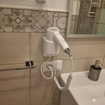 Brezza Marina Nocleg ze śniadaniem 3*