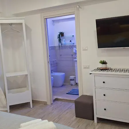 Nocleg ze śniadaniem Brezza Marina 3*