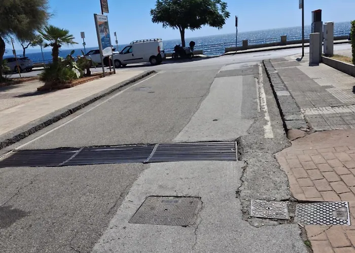 Brezza Marina 住宿加早餐酒店 洛卡卢美拉