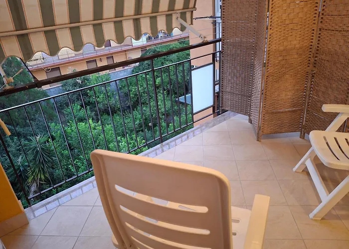 Brezza Marina 住宿加早餐酒店 洛卡卢美拉