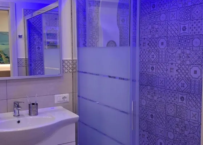 住宿加早餐酒店 Brezza Marina 洛卡卢美拉